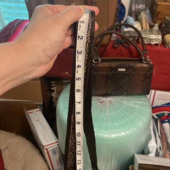 Camouflage crystal cross & studs crossbody nwot 9.5" x 8.75" long strap adj too - Picture 6 of 16